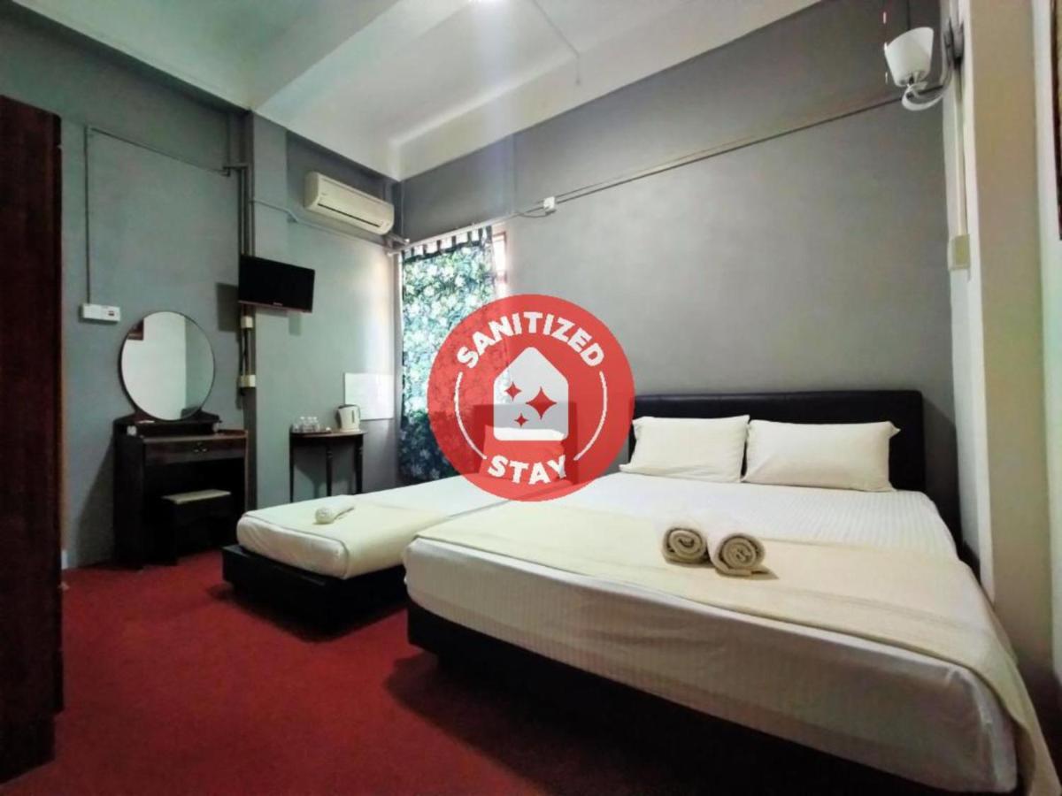 Spot On 89994 Rz Gold Hotel Kuala Kerai Exterior photo